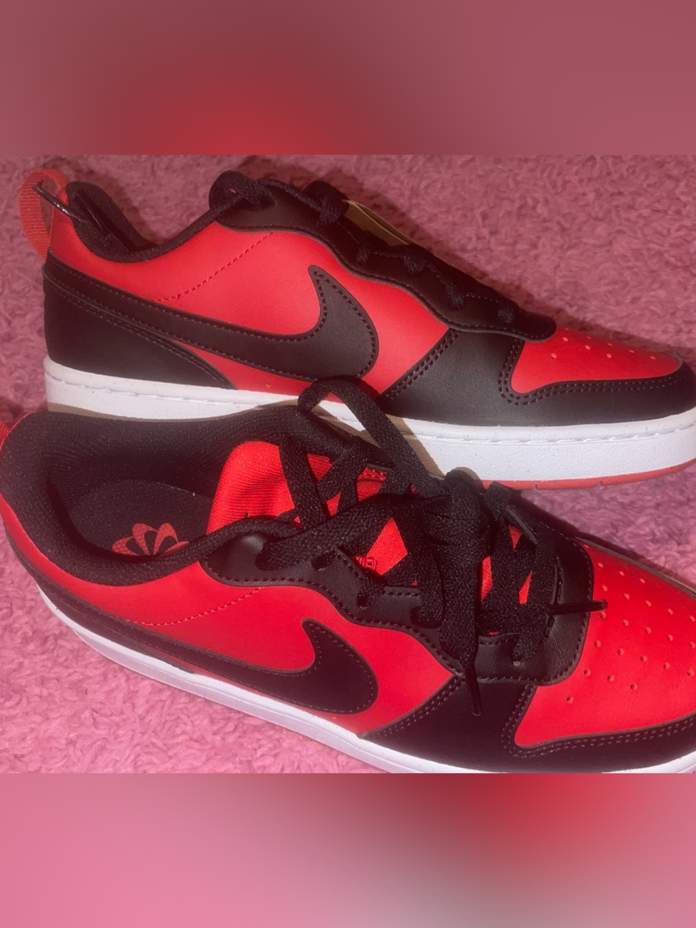 NEW NIKE SHOES.